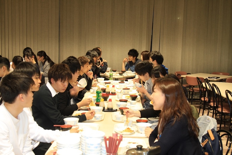 20180419新入生病院見学・宿泊研修が行われました4.jpg