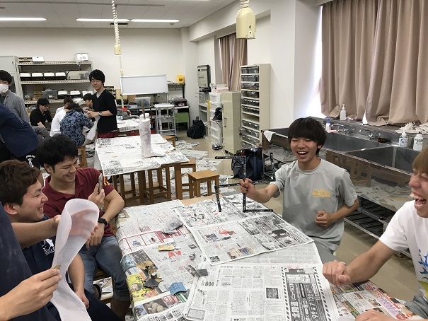 20180709義肢装具学演習(プラスチック短下肢装具の作成実習)の授業風景2.jpg