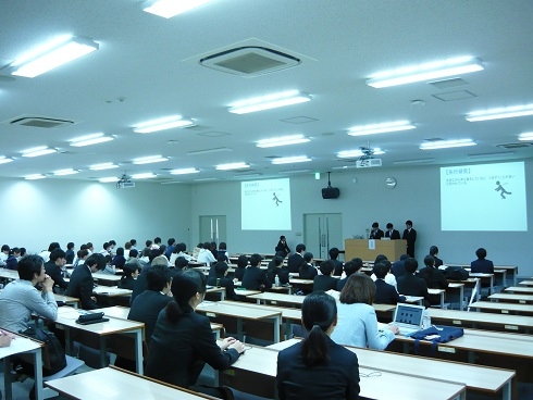 20181119卒業課題研究発表会が開催されました1.jpg