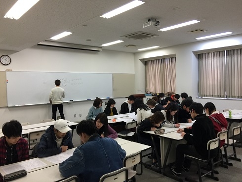 アドバイザー会が行われました(3年生の実習慰労会と4年生の追いコン)1.jpg