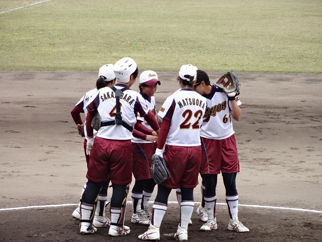 20170505_softball_game_resize3.jpg