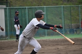 2.浅井玲於(3年).jpg