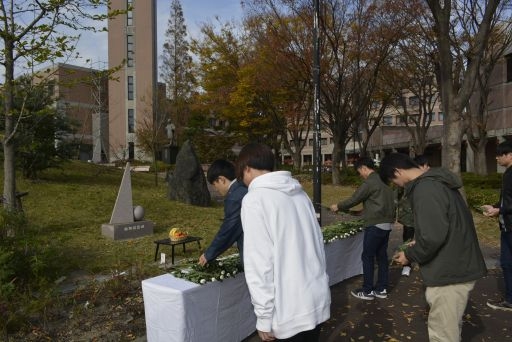 20181128_memorial_service.jpg