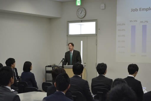 201903325_career_01.jpg