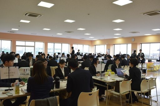 201903325_career_02.jpg