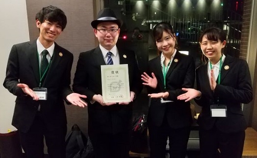05 オーディエンス賞を受賞した「チーム・メニコンの仲間たち.jpg