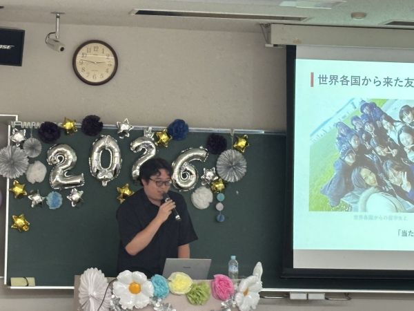 ③英語圏 発表.jpg